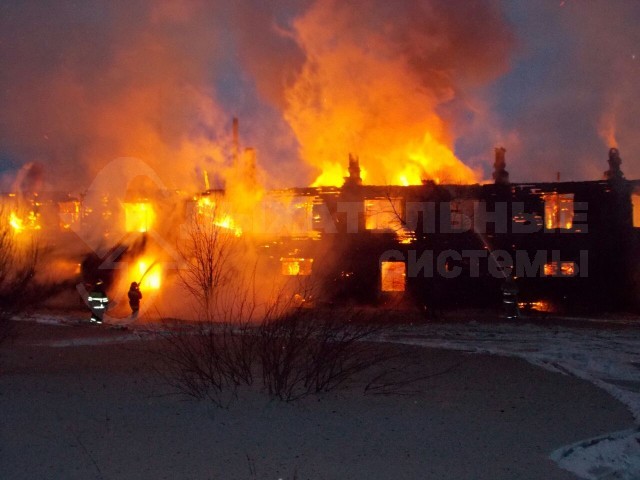 Пожар в многоквартирном доме п.Безбожник.