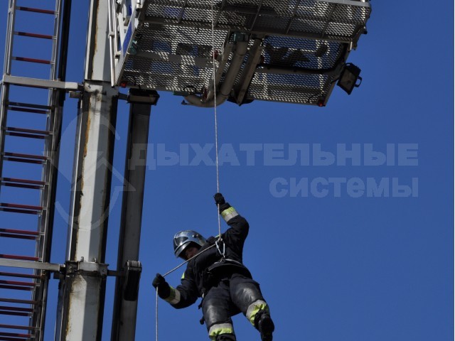 Только вперед.